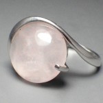 Кольцо «Мелодия» с розовым кварцем