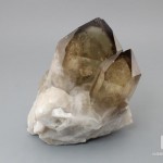Раухтопаз (дымчатый кварц), сросток кристаллов 9х8,1х6,1 см